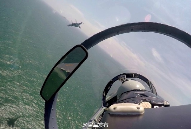 中國空軍多型主戰(zhàn)飛機赴南海戰(zhàn)斗巡航。