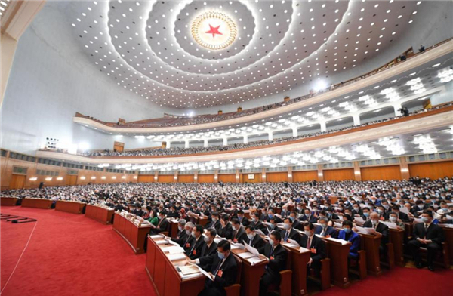 政府工作報告中，這些內(nèi)容與國防和軍隊建設息息相關(guān)
