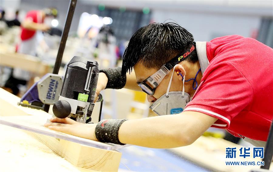 （新華全媒頭條·圖文互動）（5）上下合力，聚力破障，開辟“大國工匠”建設(shè)新格局