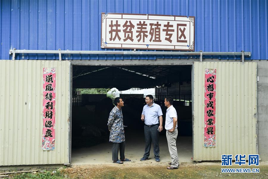 （脫貧攻堅(jiān)·圖文互動(dòng)）（1）“不畏難、不畏煩、不畏苦”——記“80后”扶貧干部李朝陽(yáng)