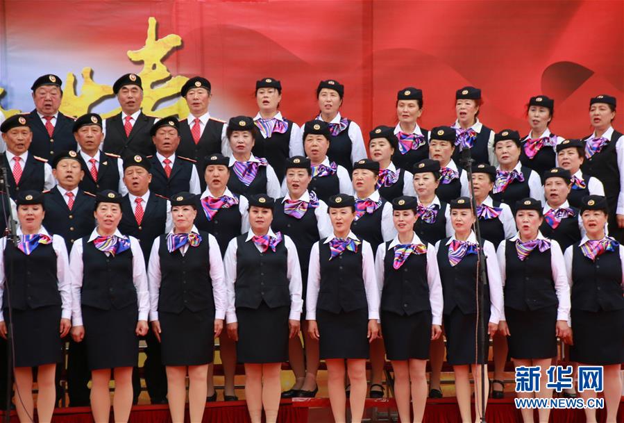 （在習(xí)近平新時(shí)代中國(guó)特色社會(huì)主義思想指引下——新時(shí)代新作為新篇章·圖文互動(dòng)）（3）歡樂的“精氣神兒”從哪來？——“東北小延安”用“文化密鑰”解鎖基層治理
