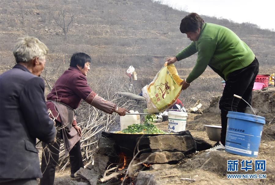 （在習(xí)近平新時(shí)代中國特色社會(huì)主義思想指引下——新時(shí)代新作為新篇章·圖文互動(dòng)）（3）“困難面前有我們”——太行山革命老區(qū)一個(gè)小山村的蝶變