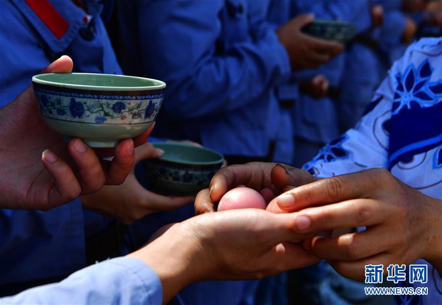 （新華全媒頭條·不忘初心、牢記使命——記者再走長征路·圖文互動(dòng)）（4）風(fēng)展紅旗如畫——來自長征出發(fā)地長汀、寧化的紅色信仰報(bào)告 
