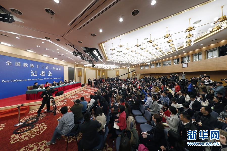 （兩會）（4）政協(xié)委員談優(yōu)化營商環(huán)境、促進(jìn)民營經(jīng)濟(jì)高質(zhì)量發(fā)展