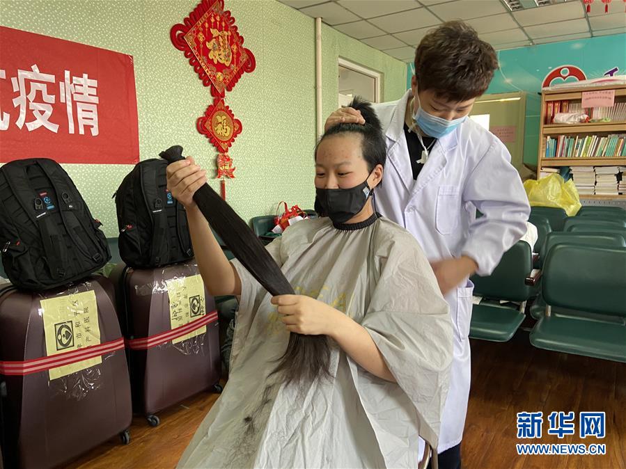 （聚焦疫情防控·圖文互動(dòng)）（1）沖鋒向前，我們義無反顧——“戰(zhàn)疫”一線醫(yī)護(hù)人員群像