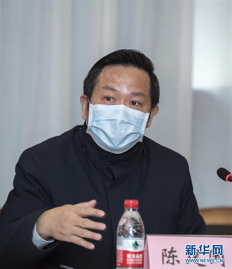 （聚焦疫情防控·圖文互動）（2）急防控所急，沖鋒勇向前——華中科技大學(xué)以科研攻關(guān)推動疫情防控救治觀察