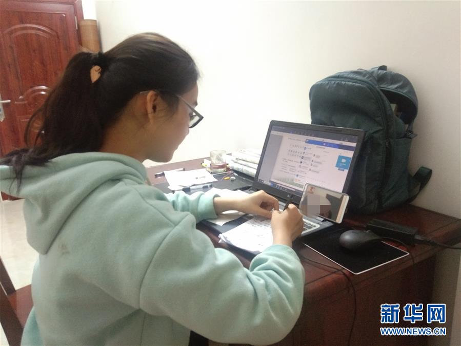 （新華網(wǎng)·圖文互動）（2）為“逆行者”后方護航，這些大學(xué)生的假期不一般