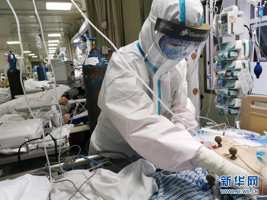 （一線抗疫群英譜·圖文互動(dòng)）（1）生命之光，溫暖“無面之交”——記抗疫一線重癥監(jiān)護(hù)室90后護(hù)士金鈺 
