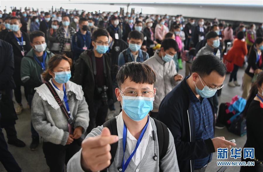 （新華全媒頭條·圖文互動）（4）春天，匯聚復(fù)蘇的力量——寫在2020年首季中國經(jīng)濟(jì)收官之際