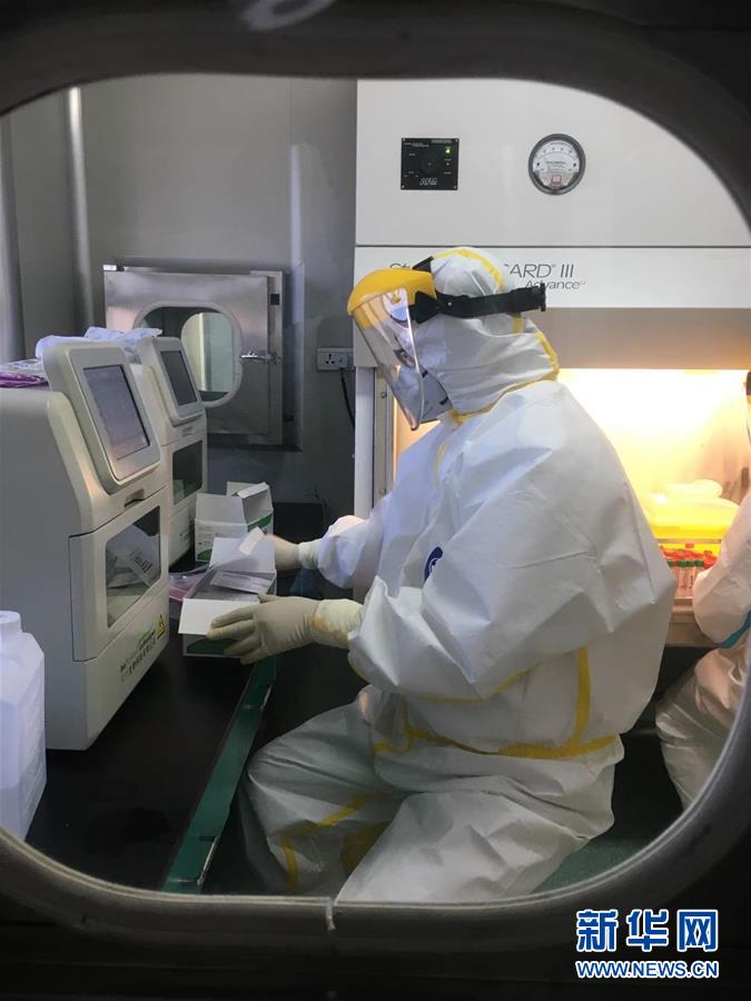 （一線抗疫群英譜·圖文互動）（2）山西檢測員伉儷：疫情不退，決不放松