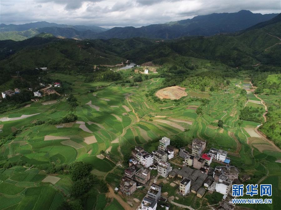 （在習(xí)近平新時代中國特色社會主義思想指引下——新時代新作為新篇章·習(xí)近平總書記關(guān)切事·圖文互動）（4）新生活、新盼頭——脫貧攻堅新形勢速覽