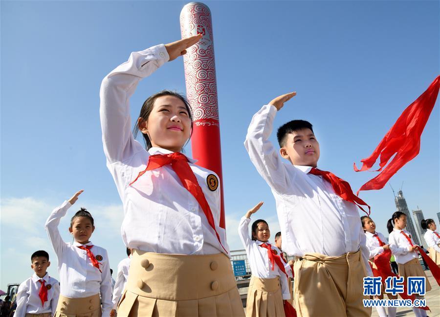 （新華全媒頭條·圖文互動）（1）“美麗的中國夢屬于你們”——以習近平同志為核心的黨中央關(guān)心少年兒童工作紀實