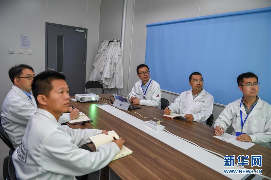 （在習(xí)近平新時代中國特色社會主義思想指引下——新時代新作為新篇章·習(xí)近平總書記關(guān)切事·圖文互動）（1）終不悔為國為民，攀高峰只爭朝夕——來自科學(xué)家們的動人故事
