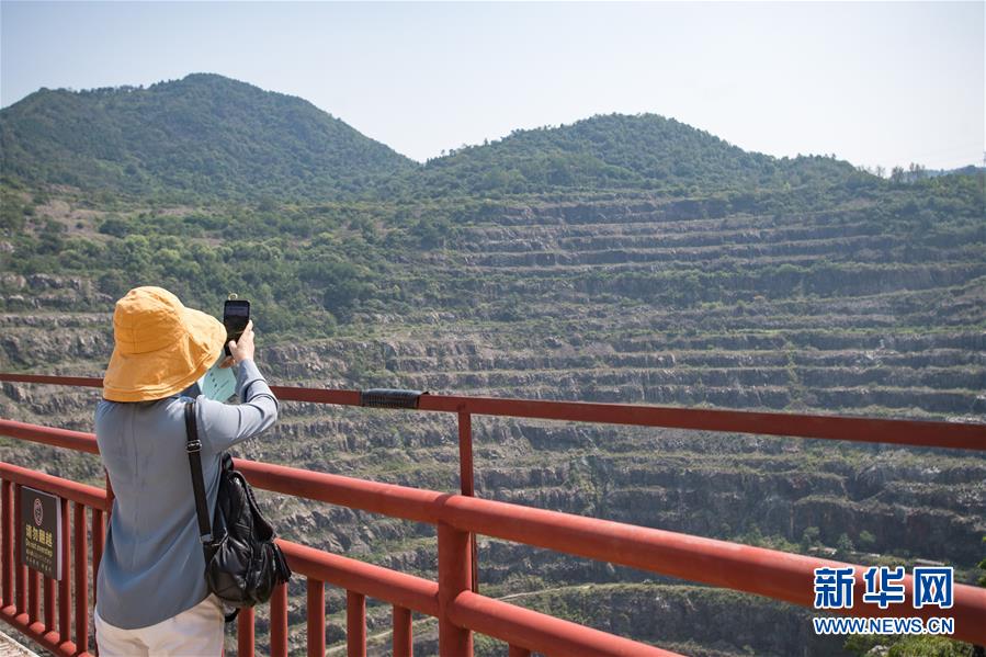 （走向我們的小康生活·圖文互動）（2）游客來了，小康近了——生態(tài)旅游引領湖北山區(qū)蝶變二三事