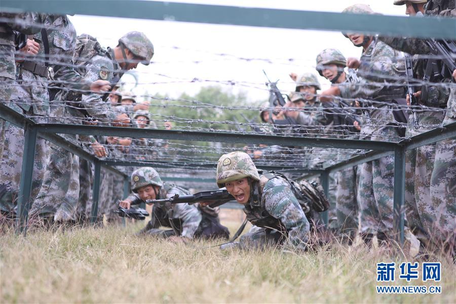 （在習(xí)近平強(qiáng)軍思想指引下·我們?cè)趹?zhàn)位報(bào)告·圖文互動(dòng)）（3）千里移防，鐵心跟黨走——南部戰(zhàn)區(qū)陸軍第75集團(tuán)軍某紅軍旅政治建軍、練兵備戰(zhàn)記事