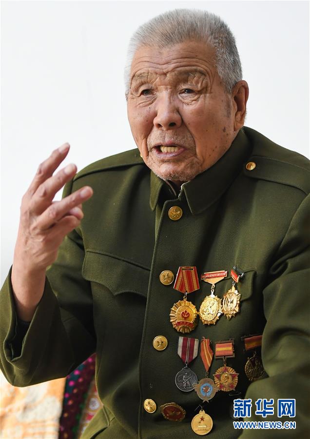 （紀(jì)念抗美援朝70周年·圖文互動）為將軍守陵，此生不改——記守護(hù)楊靖宇烈士陵園的老兵徐振明