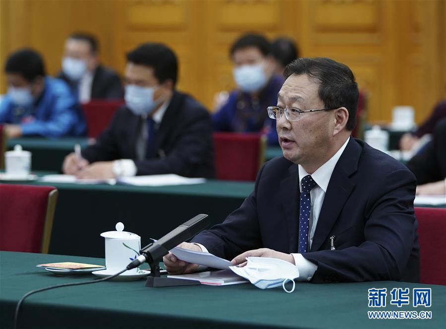 （新華全媒頭條·圖文互動）（9）從人民中汲取磅礴力量——習(xí)近平總書記同出席2020年全國兩會人大代表、政協(xié)委員共商國是紀(jì)實