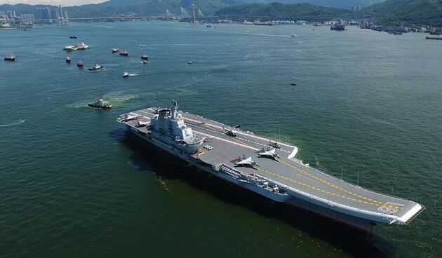 獨(dú)家航拍！遼寧艦駛離香港