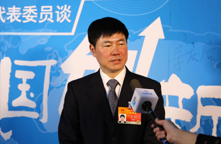 “我們要進(jìn)行自貿(mào)區(qū)的體制機(jī)制的創(chuàng)新，也就是先行先試的一些實(shí)驗(yàn)。”