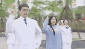 四川打疫苗神曲刷屏 《趕緊打》花絮來(lái)了！
