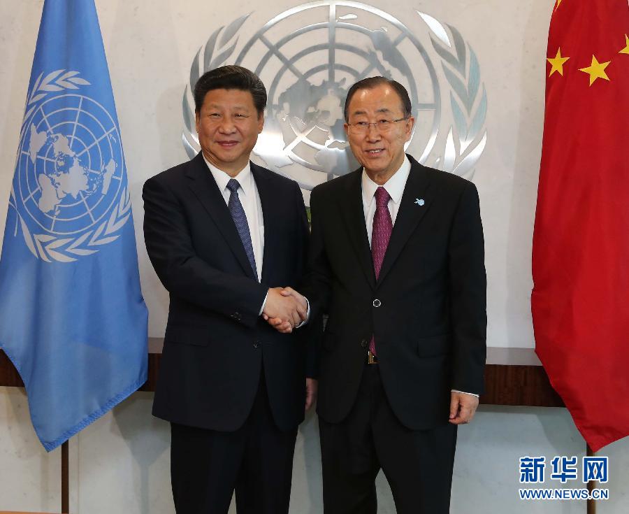 9月26日，國(guó)家主席習(xí)近平在紐約聯(lián)合國(guó)總部會(huì)見聯(lián)合國(guó)秘書長(zhǎng)潘基文。 新華社記者 劉衛(wèi)兵 攝