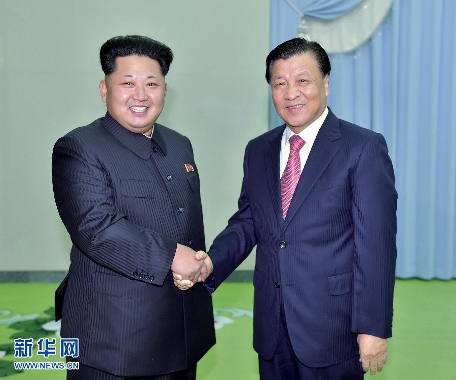 10月9日，中共中央政治局常委、中央書記處書記劉云山在平壤百花園迎賓館會見朝鮮勞動黨第一書記金正恩。 新華社記者 李濤 攝