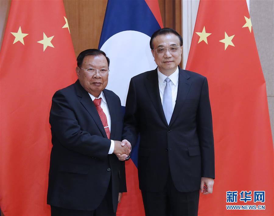 （時(shí)政）李克強(qiáng)會(huì)見老撾人革黨總書記、國家主席本揚(yáng)