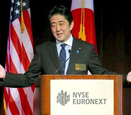 安倍“右轉”何時休？